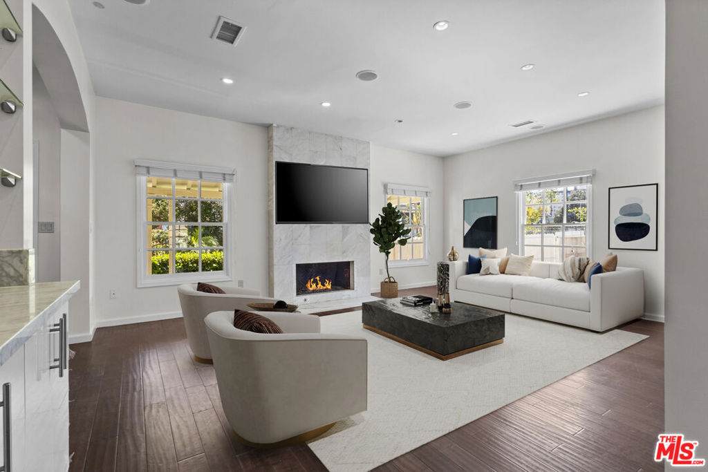 191 Gardner Street - Photo 1