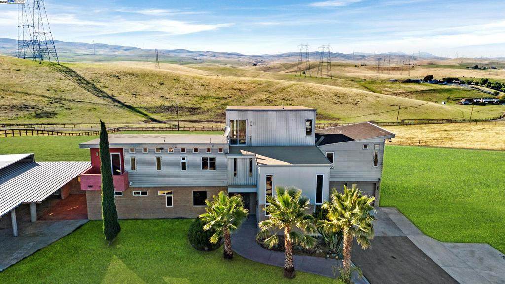 17011 Midway Rd - Photo 1