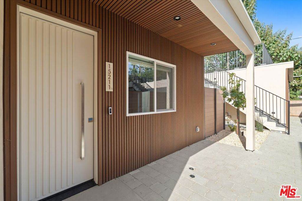 15211 Morrison Street - Photo 1