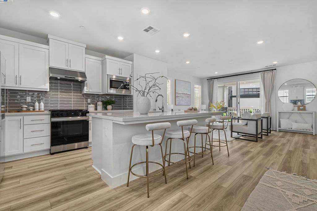 9174 Enterprise Dr - Photo 1