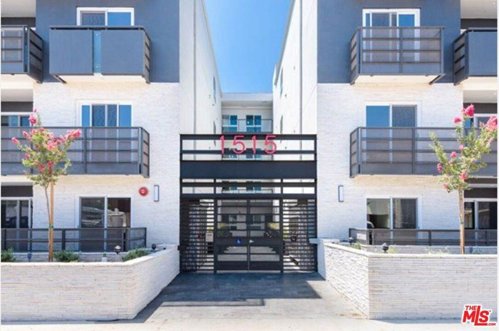 1515 Colby - Photo 1