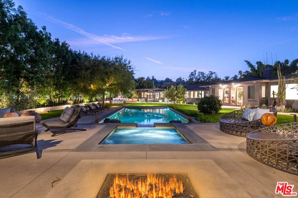 4620 Rubio Avenue - Photo 1