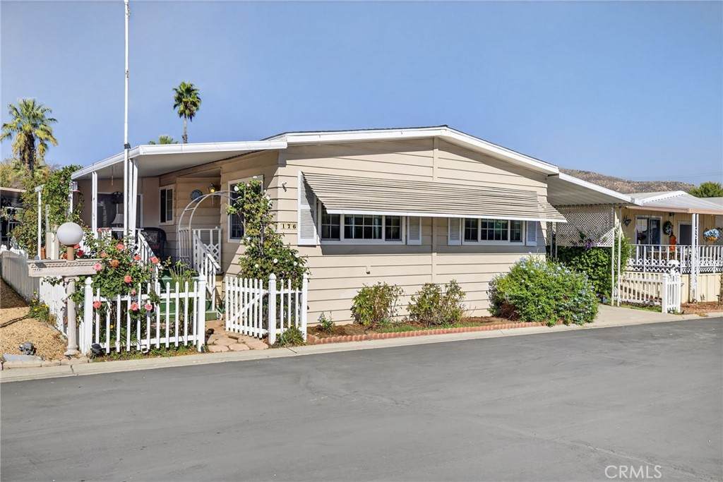 23820 Ironwood Ave - Photo 1