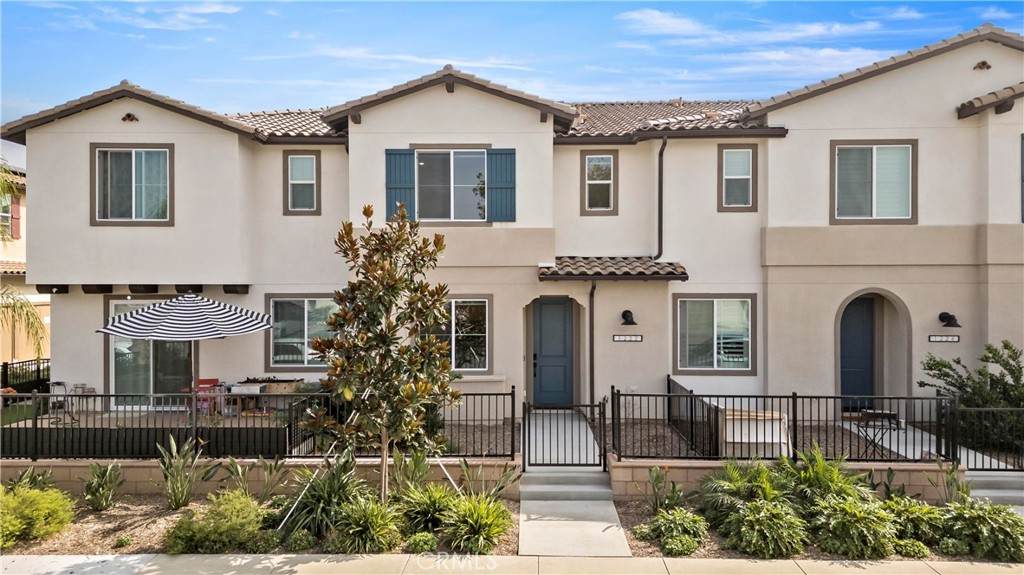 1222 S Van Horn Ave - Photo 1