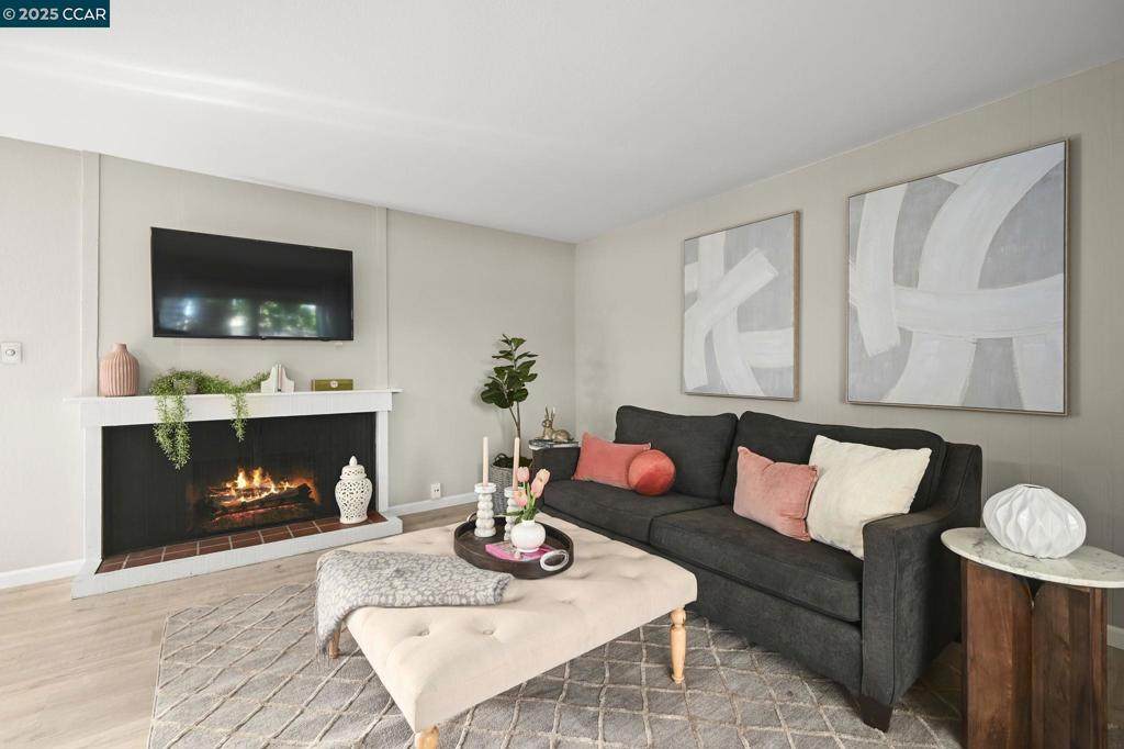 1605 Countrywood Ct - Photo 1