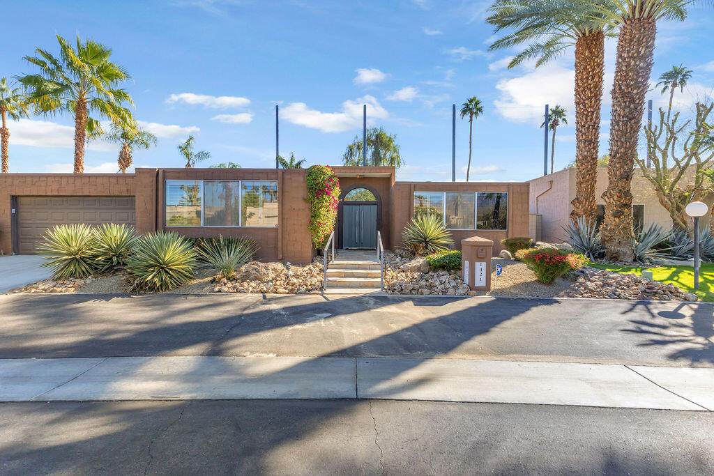 1421 Tamarisk West Street - Photo 1