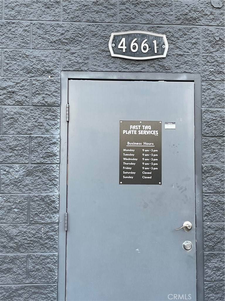 4661 San Fernando Road - Photo 1