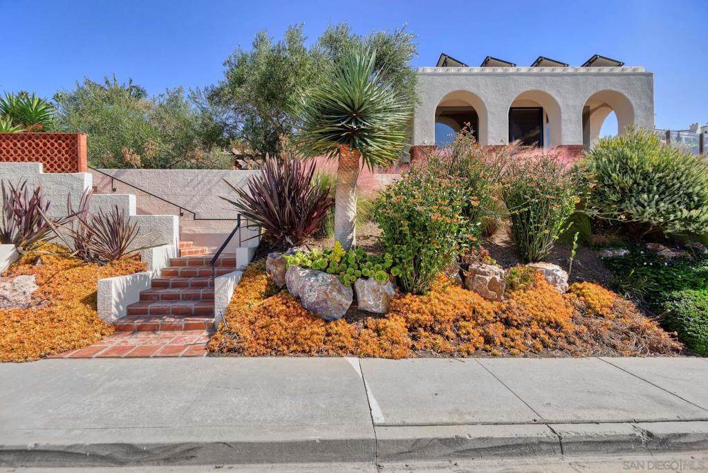 7363 Fairway Rd - Photo 1