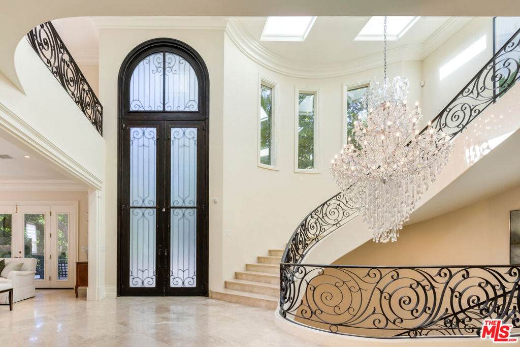 1350 Benedict Canyon Drive - Photo 1