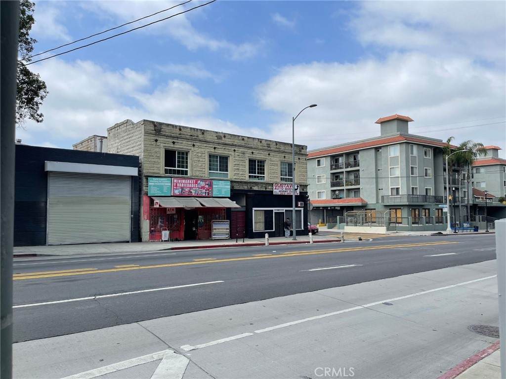 2240 Temple - Photo 1