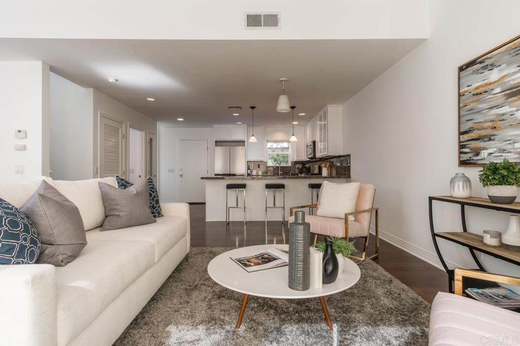 5050 Cahuenga Boulevard - Photo 1