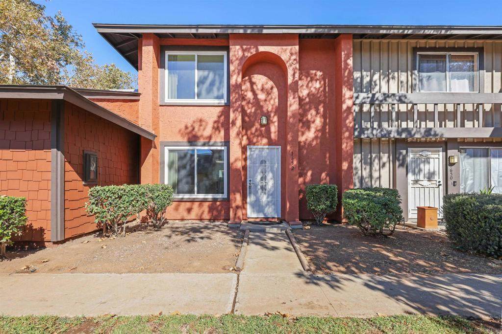 1652 Summertime Dr - Photo 1