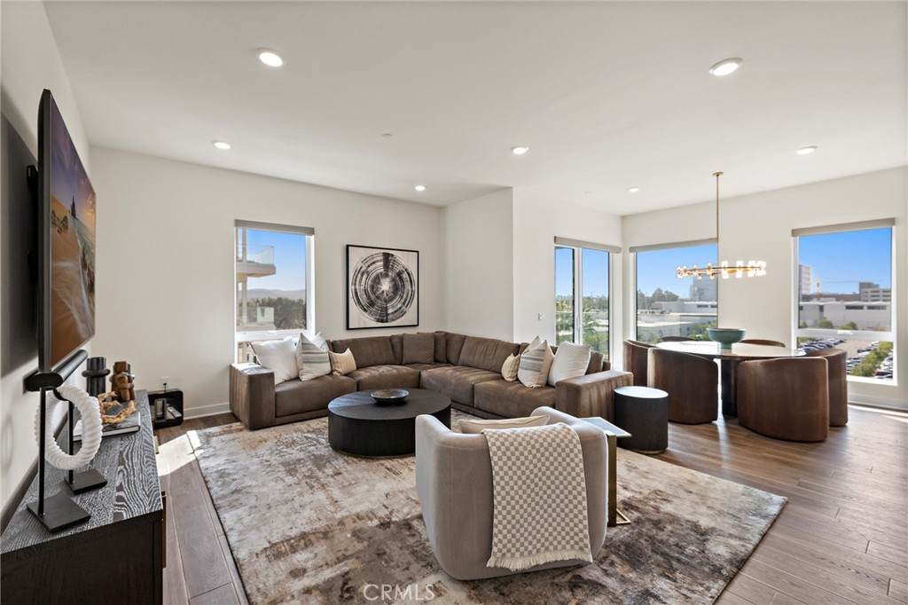 1500 Rivington - Photo 1