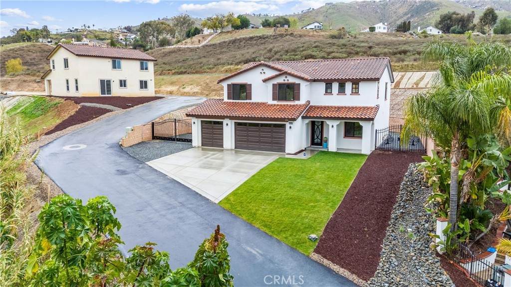 1993 Lyon Avenue - Photo 1