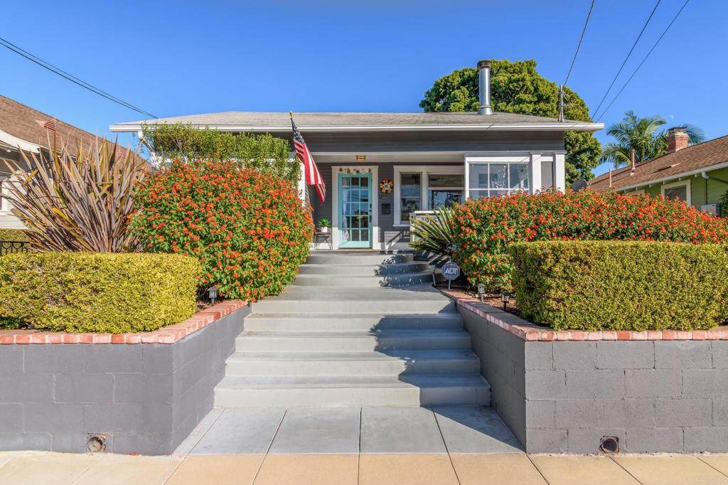 3915 Falcon St - Photo 1