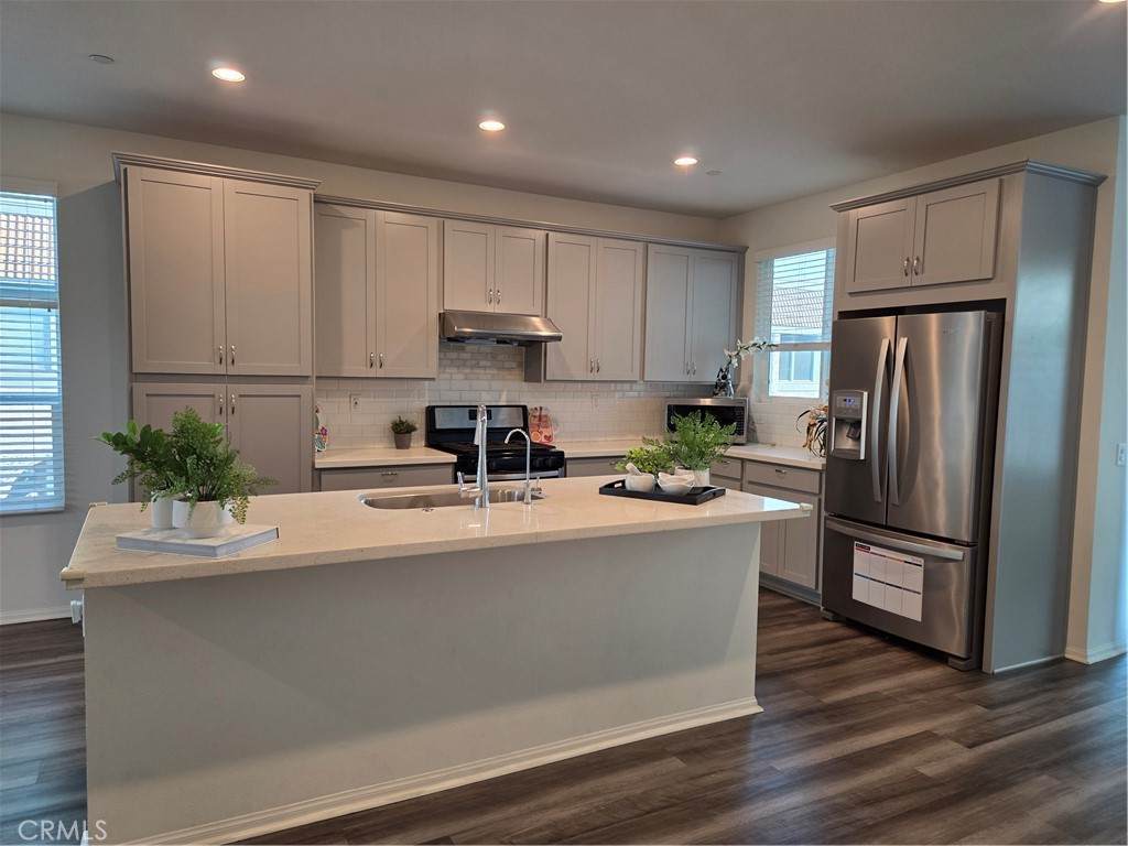 1530 Cameron - Photo 1