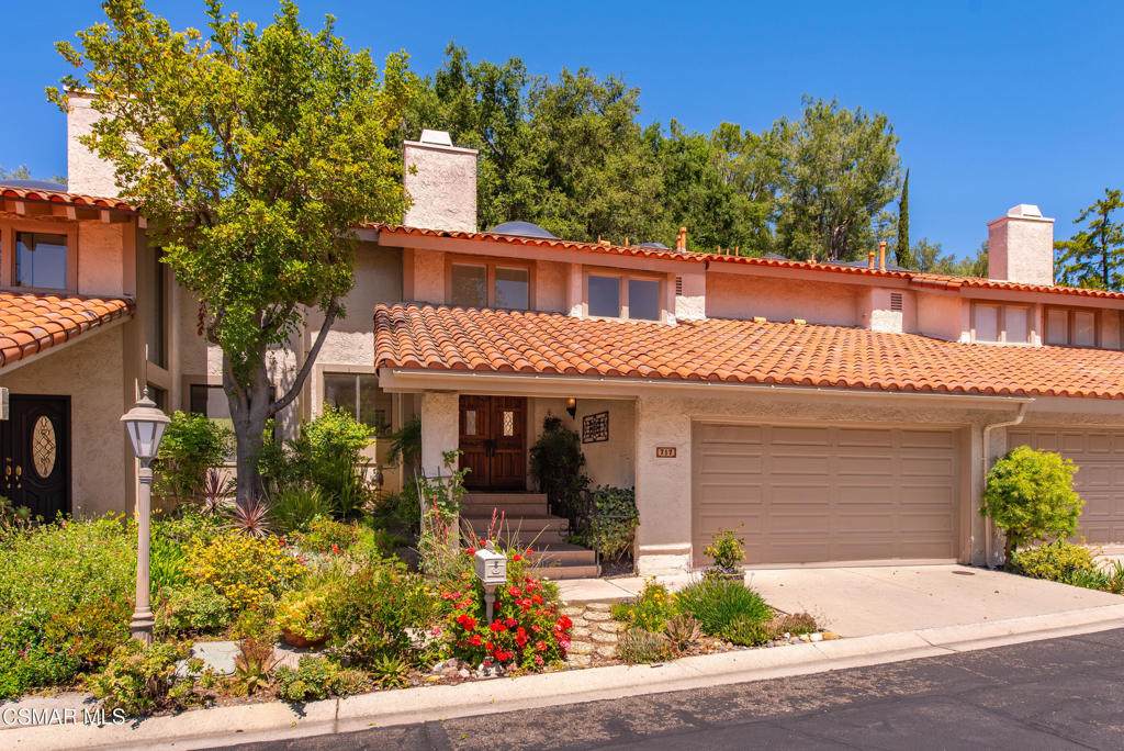 717 Valley Drive - Photo 1