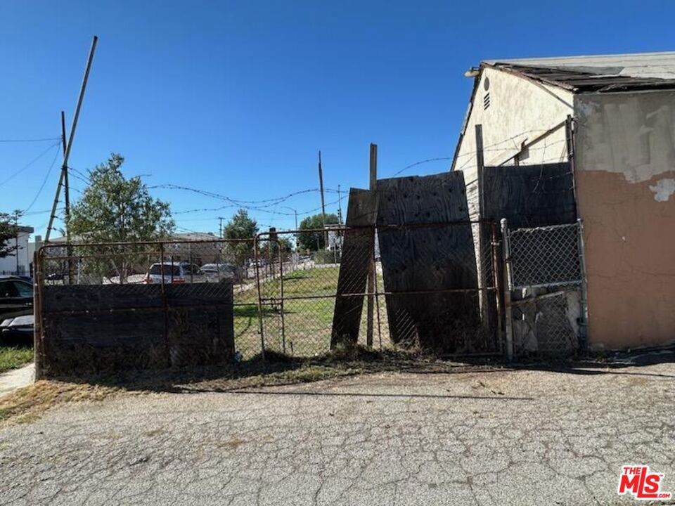 https://bt-photos.global.ssl.fastly.net/socal/orig_boomver_1_403733666-2.jpg