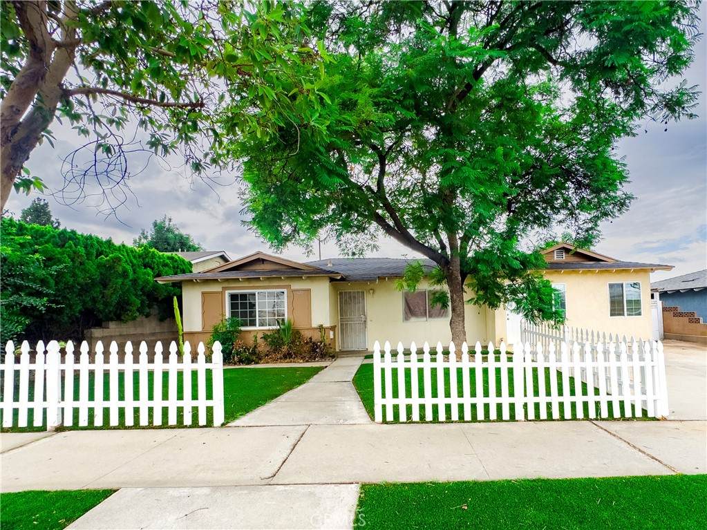 1420 Avenida Del Vista - Photo 1