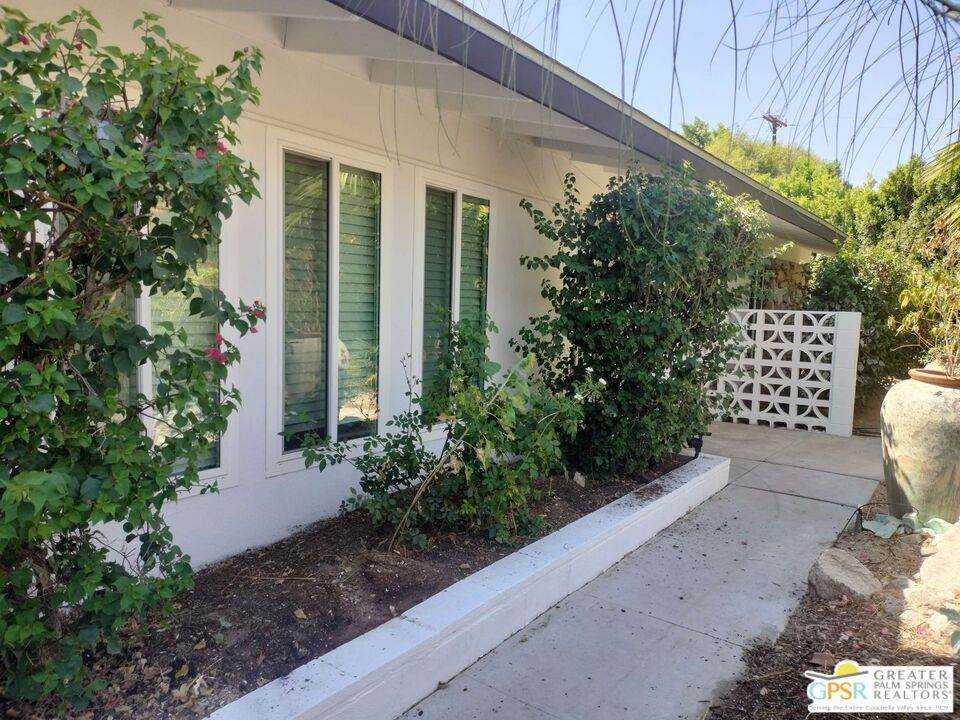 39091 Paradise Way - Photo 1