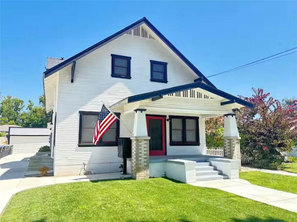 181 Waverly Street - Photo 1