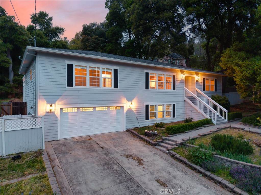 2717 Buckingham Drive - Photo 1