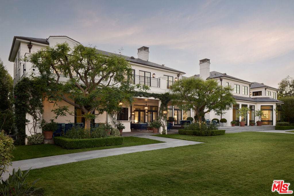 250 Carolwood Drive - Photo 1