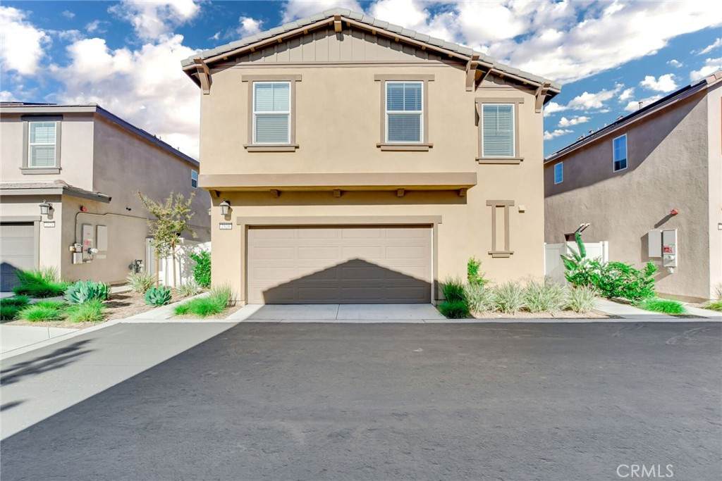 2526 Gunner Ridge - Photo 1