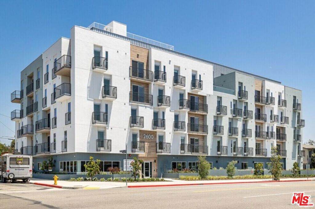 2600 Sepulveda Boulevard - Photo 1