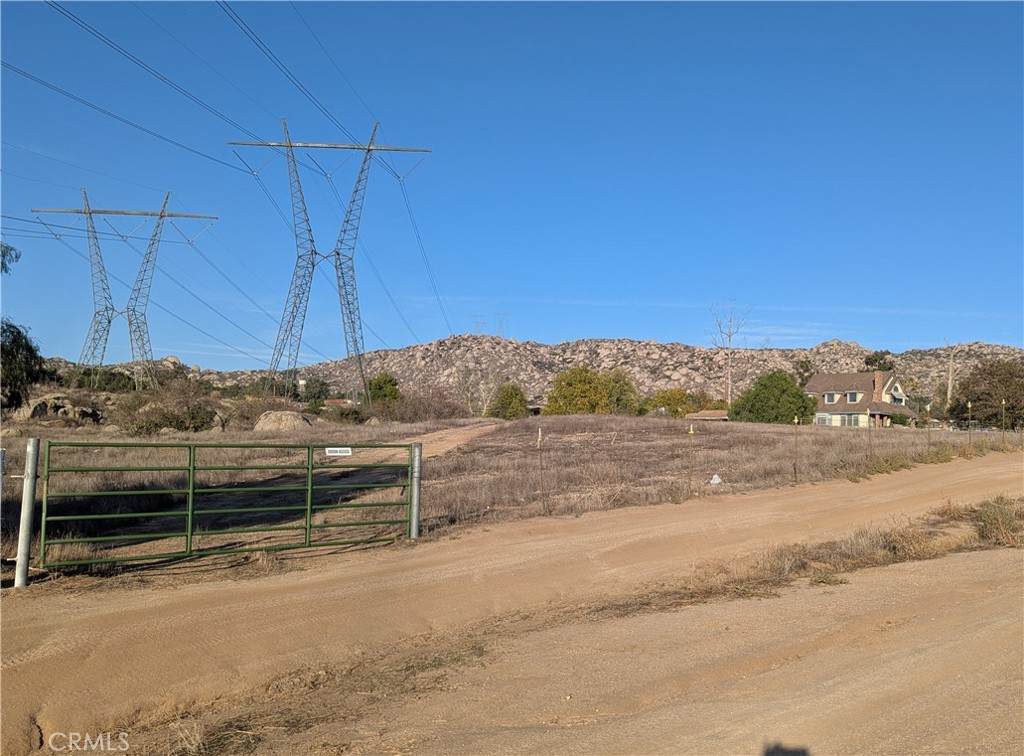 0 Mountain - Photo 1