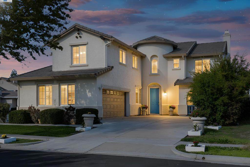 1459 Mesa Creek Dr - Photo 1