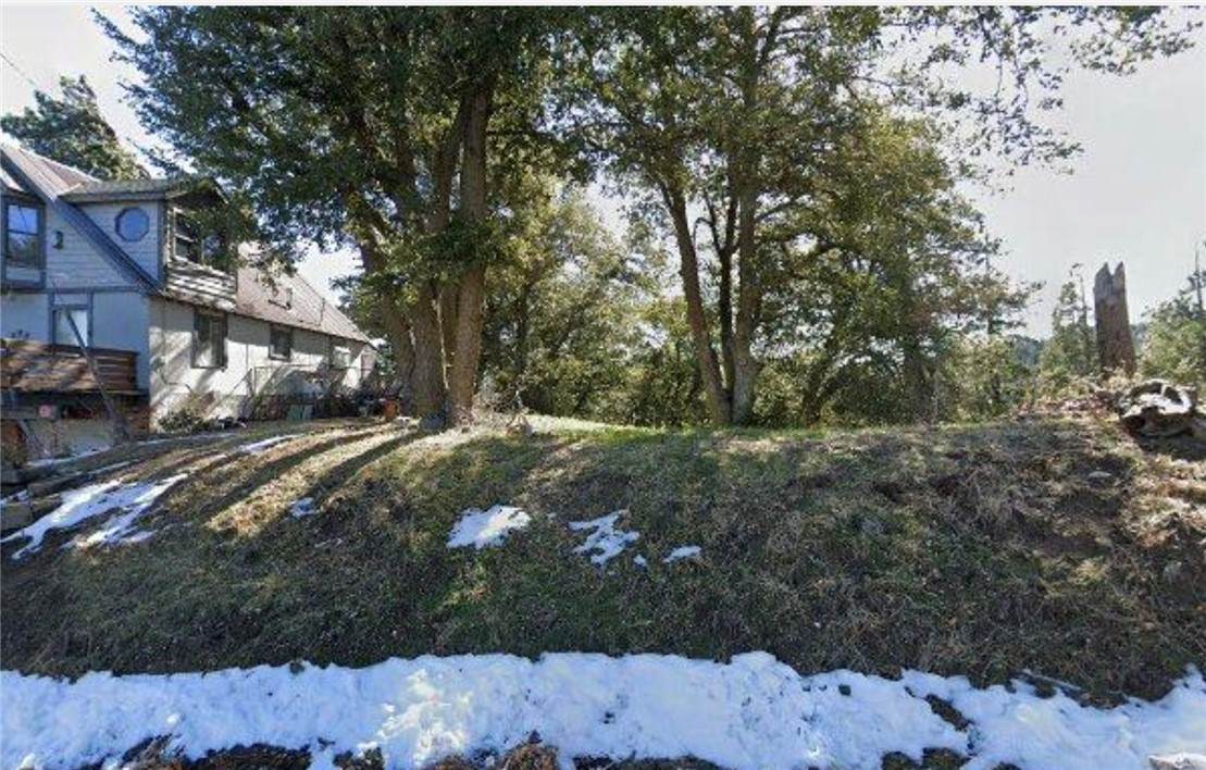 820 Buck Dr - Photo 1