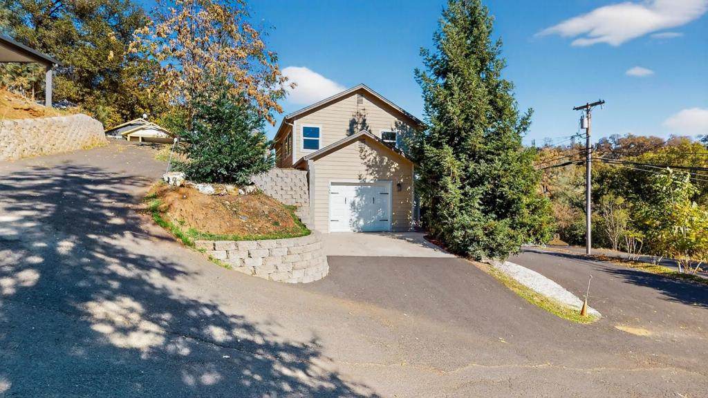 1140 Washington Street - Photo 1