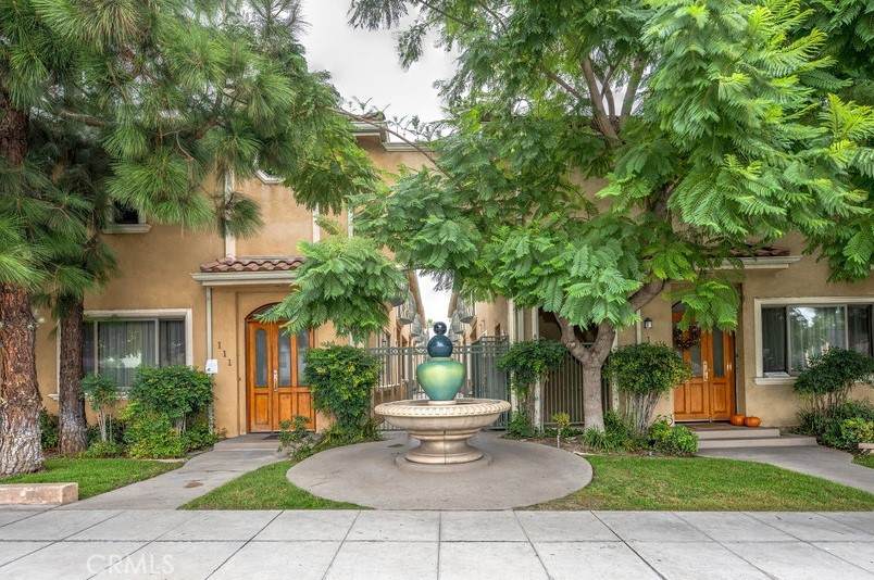 216 Buena Vista Street - Photo 1