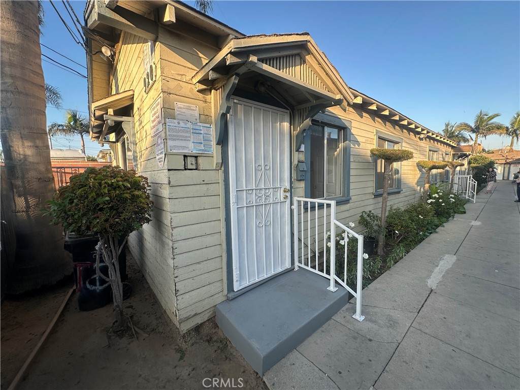 920 Mcfarland Avenue - Photo 1