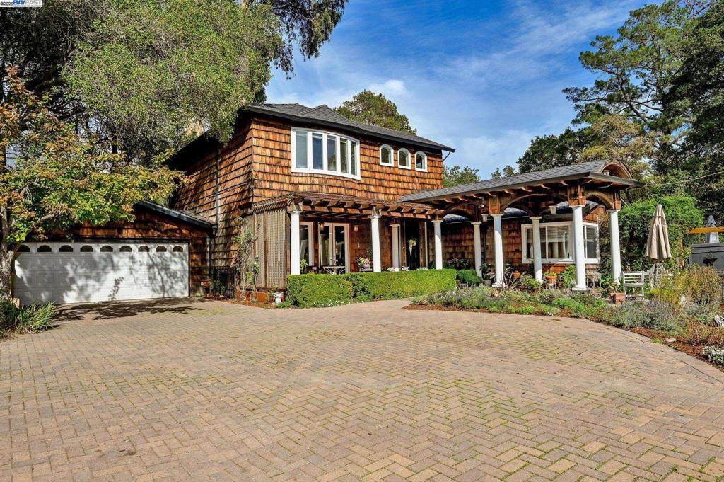 799 Moraga Rd - Photo 1