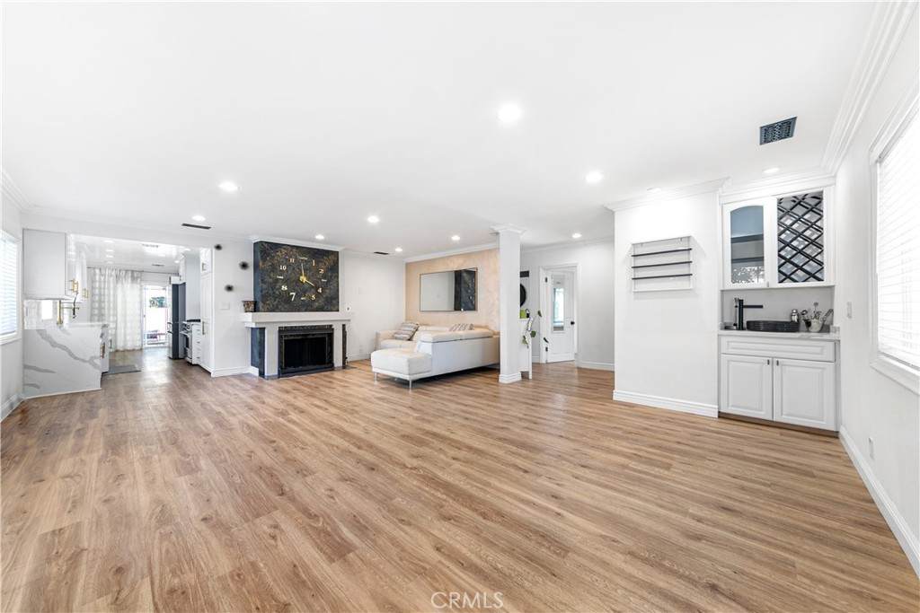 5400 Columbus Avenue - Photo 1