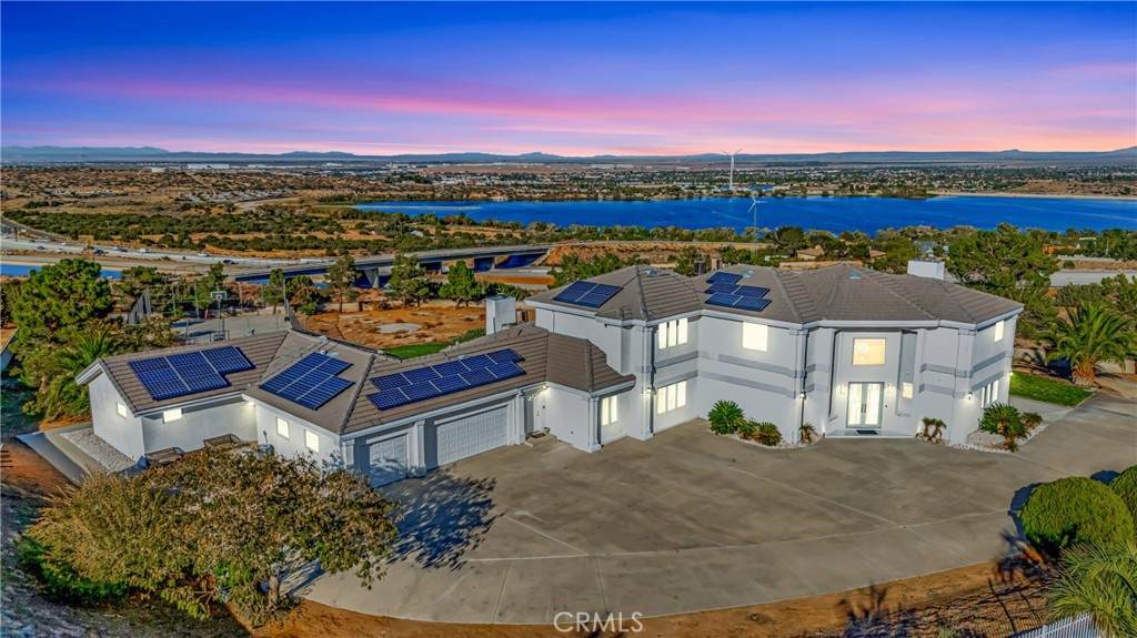 143 Avenue S14 - Photo 1