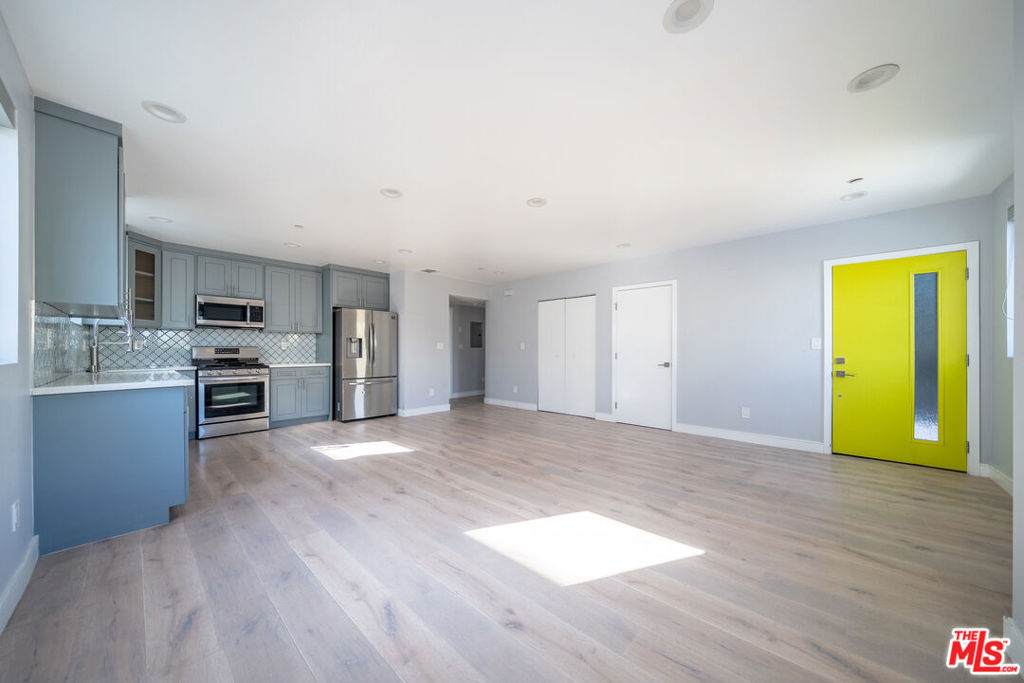 11318 Miranda Street - Photo 1