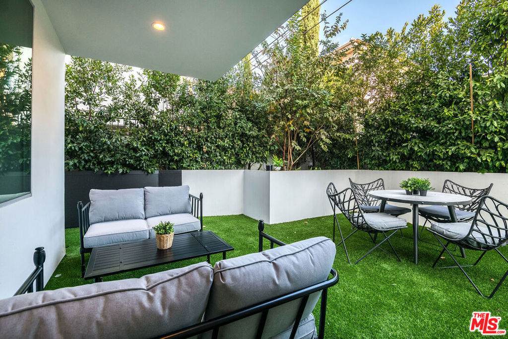 124 Croft Avenue - Photo 1