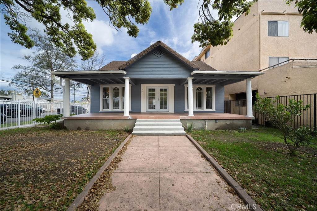 201 Orange Avenue - Photo 1