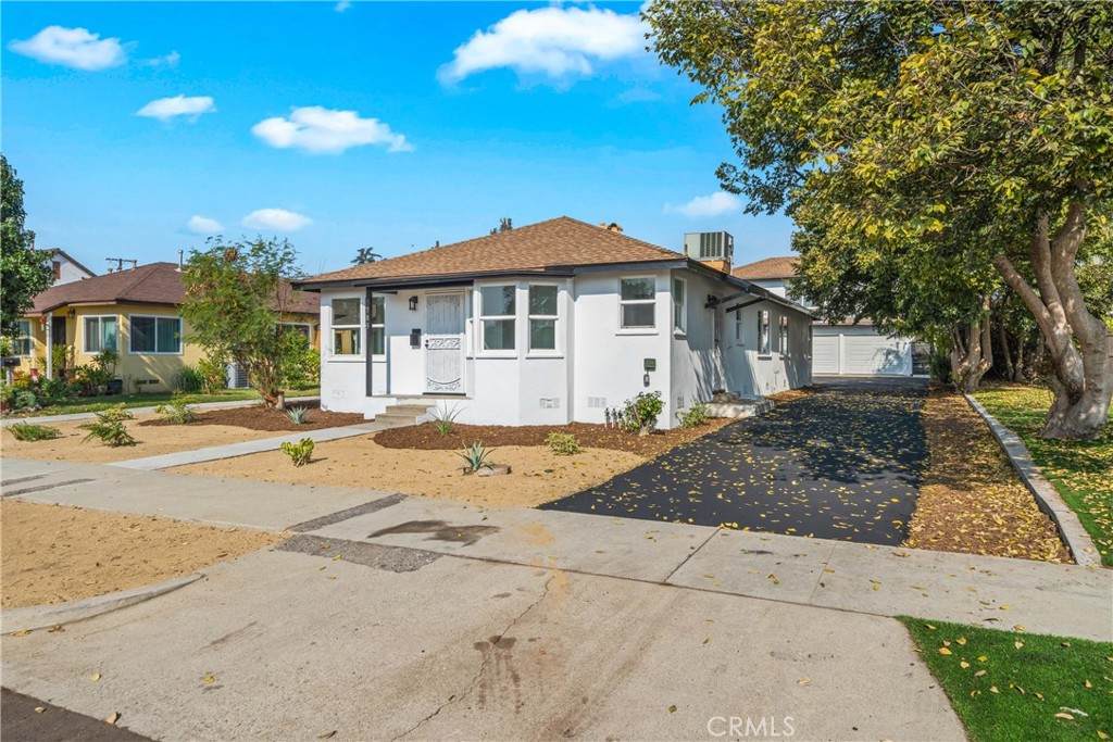 779 Columbia - Photo 1