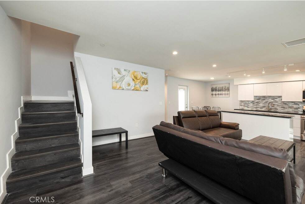 2651 Hobart Boulevard - Photo 1