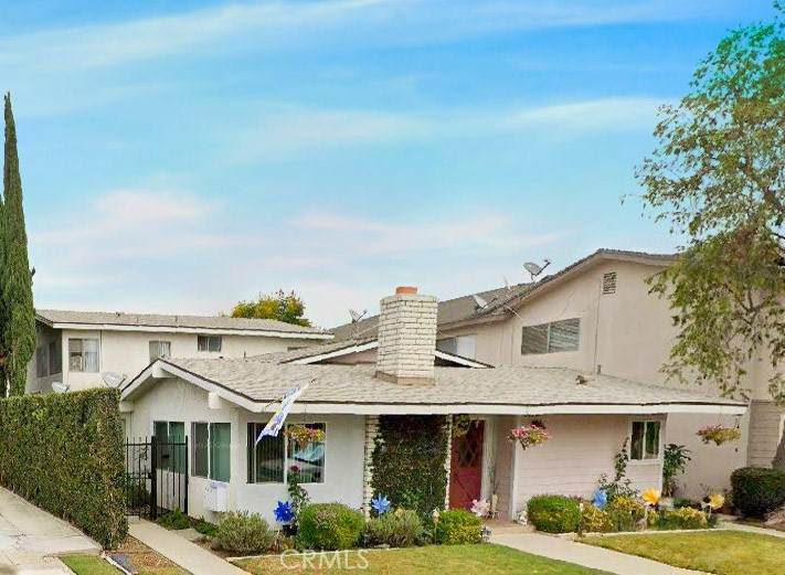 3025 Theresa - Photo 1