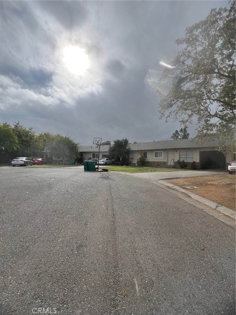 205 Mclane - Photo 1