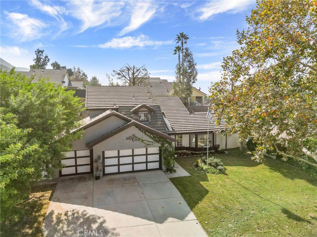 22933 De Berry Street - Photo 1