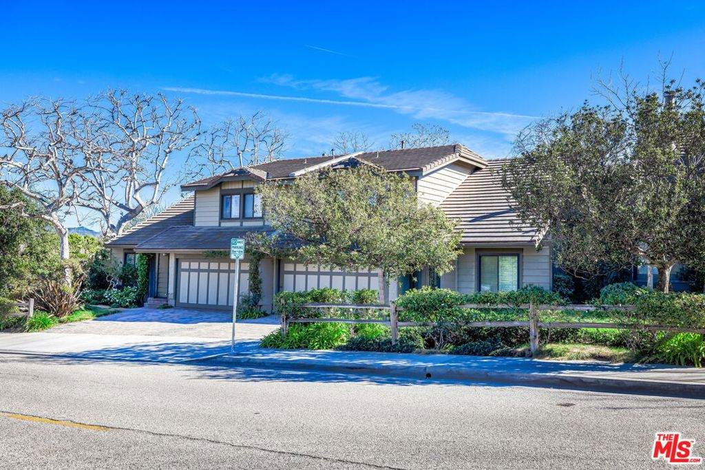 29202 Heathercliff Road - Photo 1