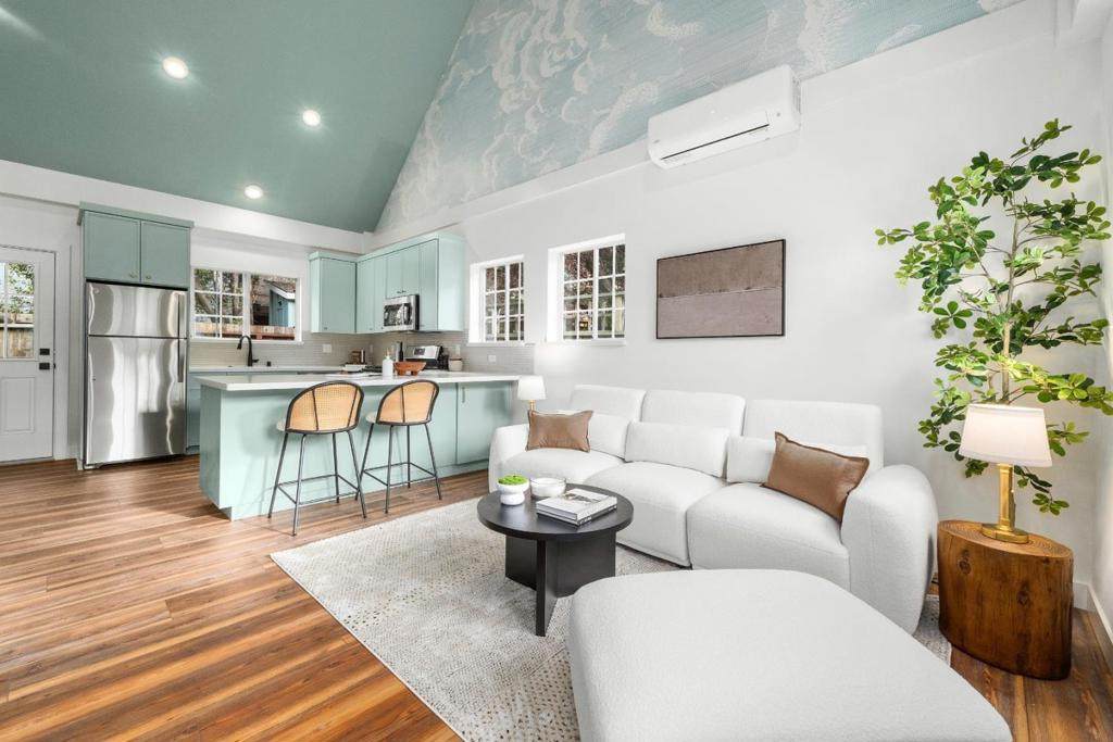 526 Branciforte Avenue - Photo 1