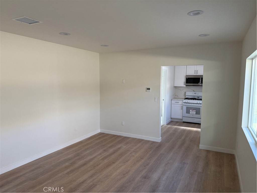 616 Alexander Street - Photo 1