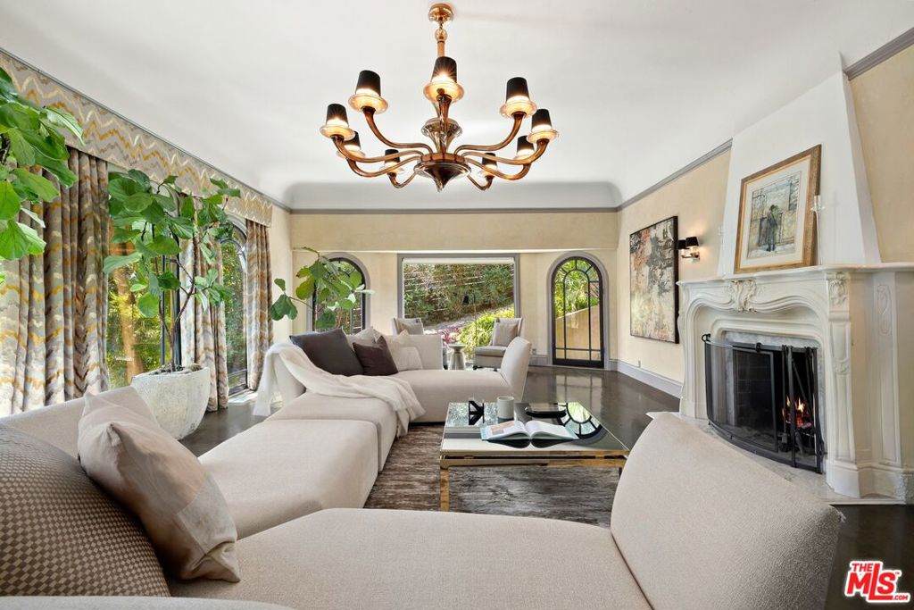 3300 Knoll Drive - Photo 1